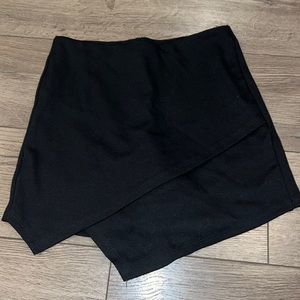Fashion Nova Black Skort
